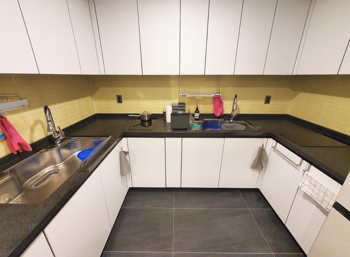 Yolo Guesthouse Сеул Экстерьер фото