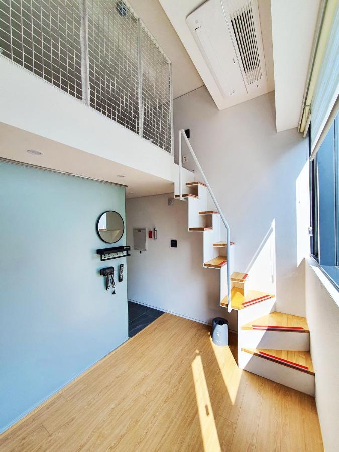 Yolo Guesthouse Сеул Экстерьер фото