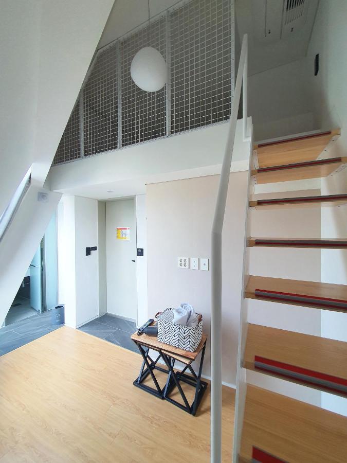 Yolo Guesthouse Сеул Экстерьер фото