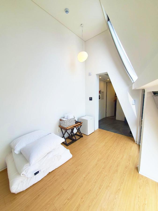 Yolo Guesthouse Сеул Экстерьер фото