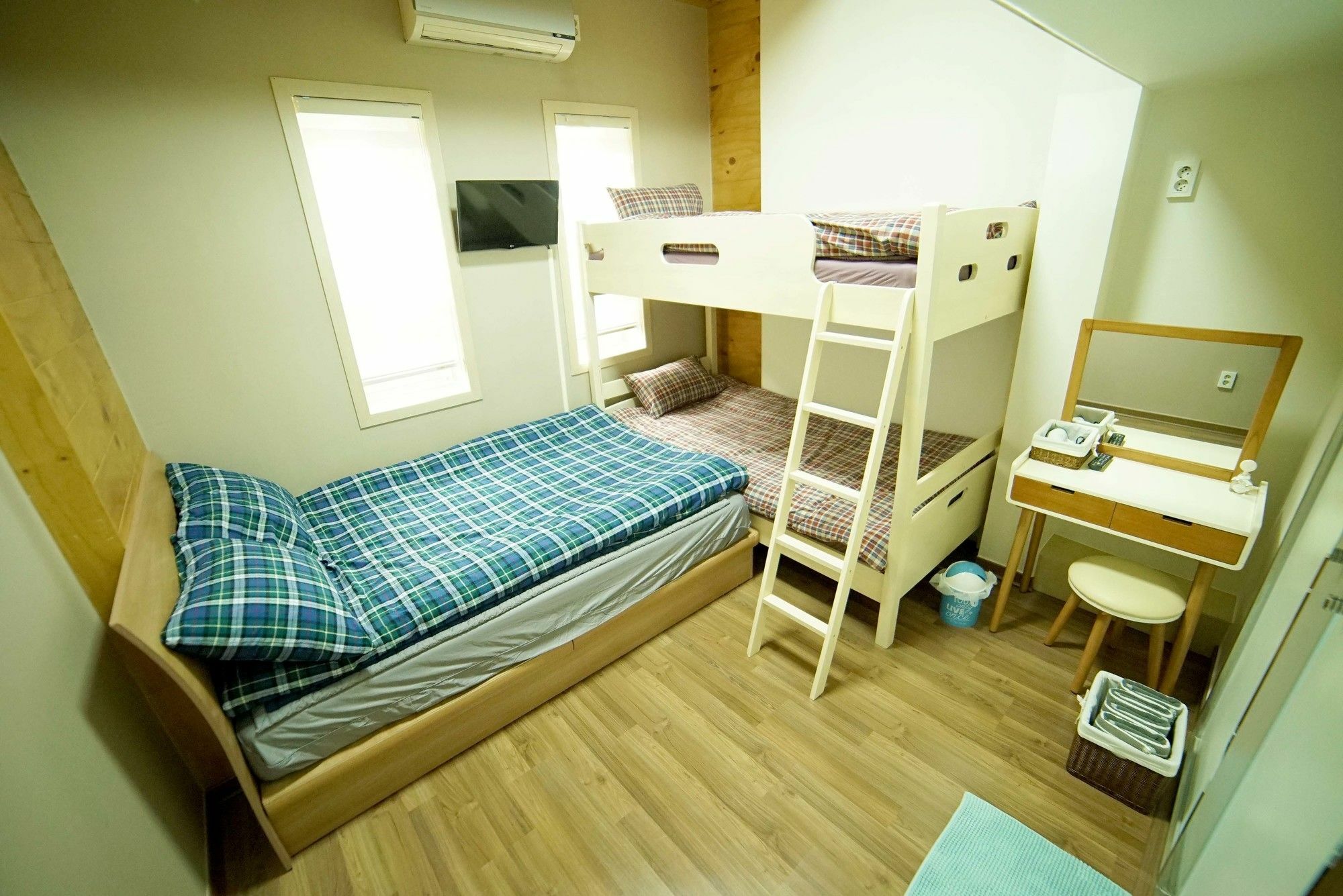 Yolo Guesthouse Сеул Экстерьер фото